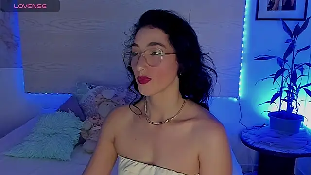 kirakay1 online show from August 2026 01:49:02 AM