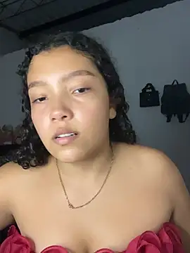 PetiteKattia online show from January 2026 12:49:02 AM