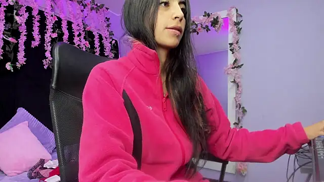 Noah Jonhs online show from December 2025 12:32:01 PM