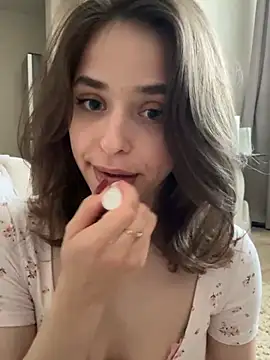 yoyogirlx online show from May 2026 11:18:01 AM