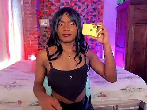 LaGoldenBitch online show from November 2025 12:16:02 PM