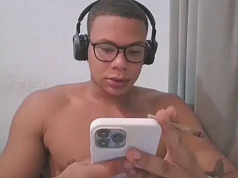 Snapshot of Putorj1 chatting on November 2025 11:58:01 PM Putorj1 online show from November 2025 11:58:01 PM