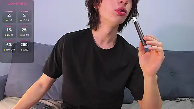 Snapshot of AlanReckless chatting on November 2025 04:11:02 AM AlanReckless online show from November 2025 04:11:02 AM