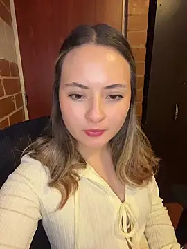 Liilaaaa 23 online show from November 2025 10:21:01 PM