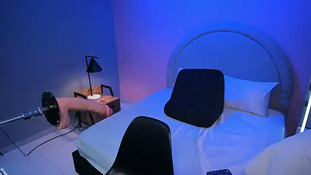 Sara rhoades online show from April 2026 08:46:01 PM