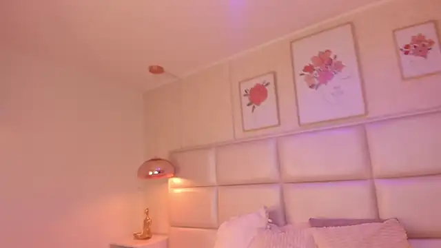 Kate Winslet  online show from December 2025 02:32:02 PM