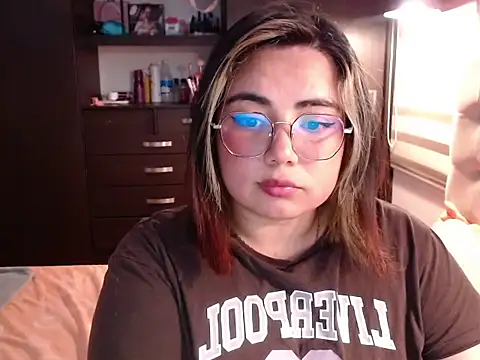 YiniBelle online show from February 2026 04:16:02 AM