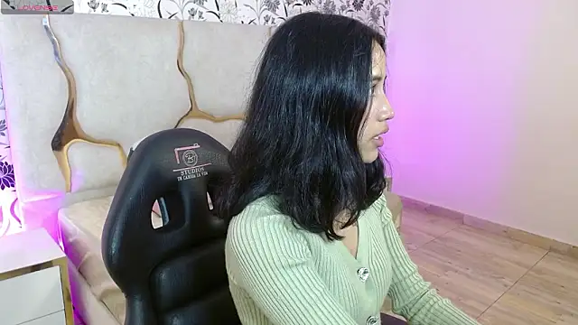 Joselyn tay online show from March 2026 12:00:01 PM