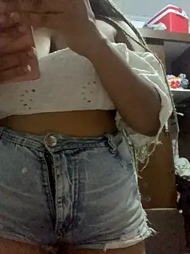 Snapshot of VIVHY chatting on November 2025 09:36:02 PM VIVHY online show from November 2025 09:36:02 PM