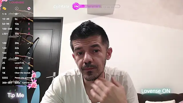 Snapshot of Dale_E chatting on November 2025 06:02:01 AM Dale E online show from November 2025 06:02:01 AM