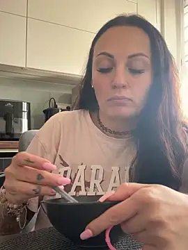 LolaSweetButPsycho7 online show from March 2026 12:00:01 PM