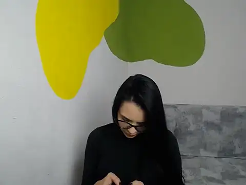 divina kira online show from December 2025 07:36:02 AM