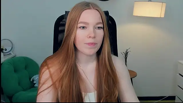 Snapshot of LavetaShiroma chatting on November 2025 08:19:01 PM LavetaShiroma online show from November 2025 08:19:01 PM