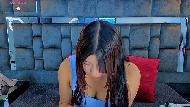 Snapshot of IssaJones_ chatting on February 2026 07:53:02 PM IssaJones online show from February 2026 07:53:02 PM