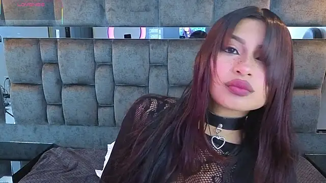 Snapshot of IssaJones_ chatting on February 2026 08:28:01 PM IssaJones online show from February 2026 08:28:01 PM