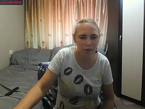 Snapshot of JenniDeep chatting on July 2026 12:12:02 PM JenniDeep online show from July 2026 12:12:02 PM