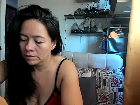 caroline 47 online show from June 2026 01:36:01 PM