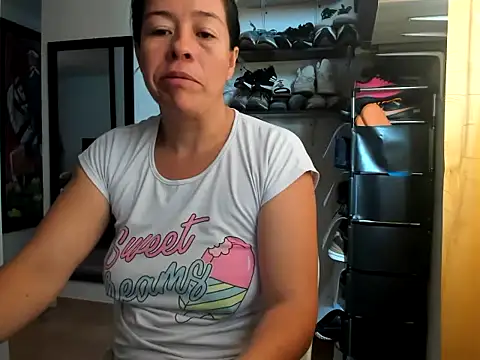 caroline 47 online show from July 2026 01:59:01 PM