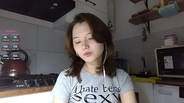 DeenaCaho online show from November 2025 02:38:01 PM