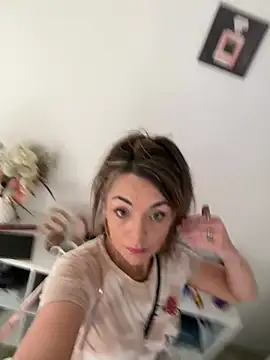 Snapshot of miatate chatting on February 2026 09:57:02 PM miatate online show from February 2026 09:57:02 PM