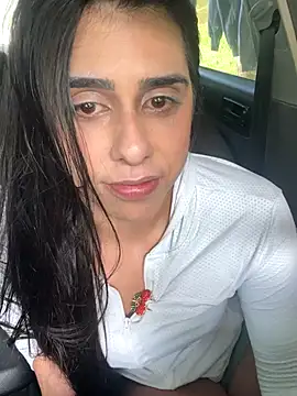 Monahliza online show from November 2025 11:24:02 AM