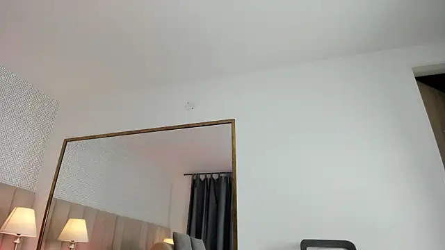 Sasha Wolff online show from March 2026 07:03:02 PM