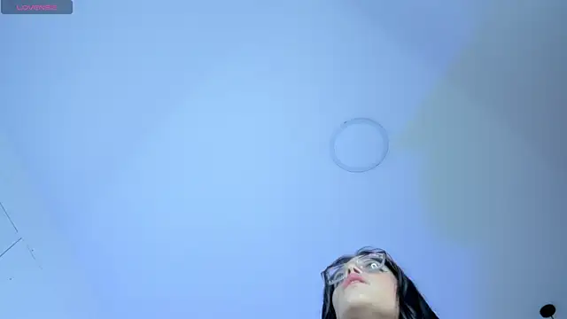 Sasha Wolff online show from June 2026 02:33:01 PM