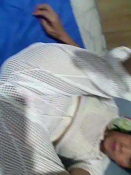 Snapshot of alexandra100gg chatting on November 2025 08:07:01 PM alexandra100gg online show from November 2025 08:07:01 PM