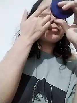 chibi love online show from December 2025 05:47:01 AM