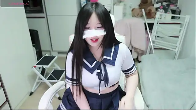 kimhyeona2005 online show from February 2026 11:59:01 AM