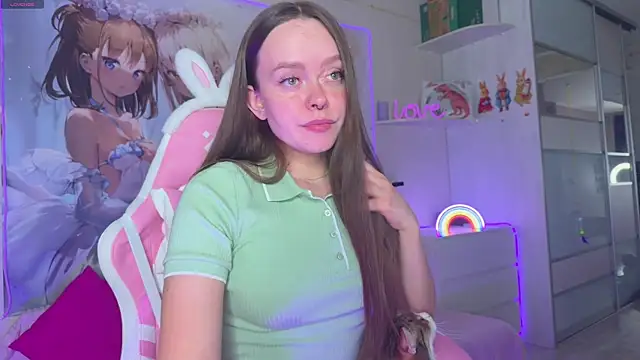 CheekySashaCharm online show from April 2026 06:32:02 PM