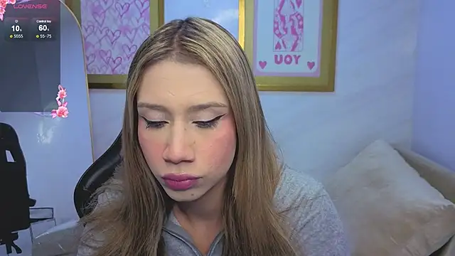 Evy Luxx v online show from April 2026 03:39:01 AM