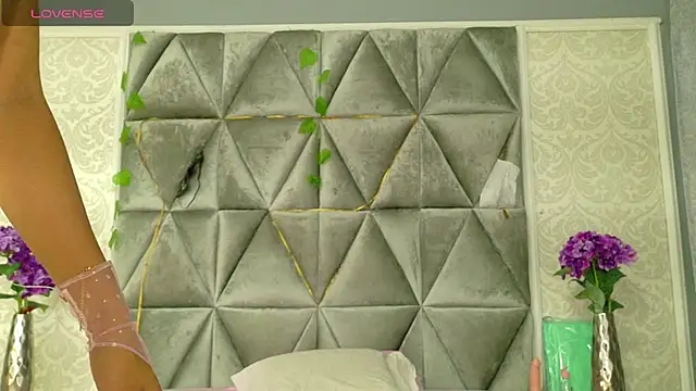 Miaa Grace  online show from February 2026 01:41:02 PM