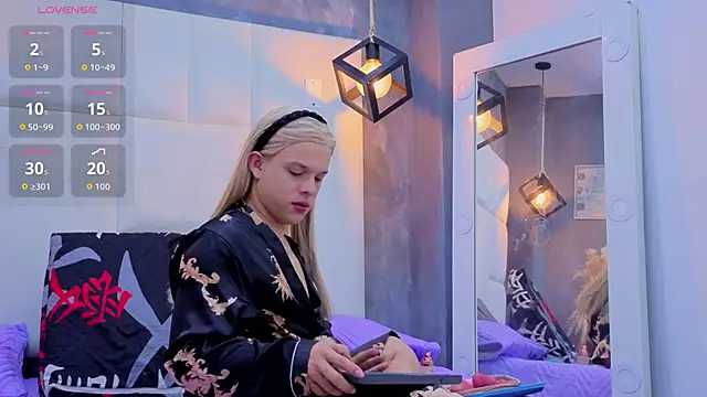 Valentino moretti online show from April 2026 11:13:02 AM