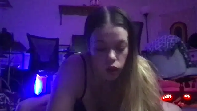 Luna Ray 21 online show from December 2025 04:09:01 AM