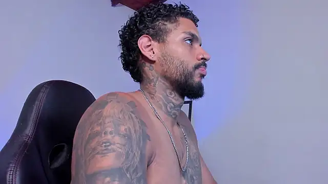 LuigiVitale 1 online show from February 2026 01:38:01 AM