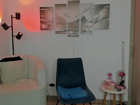 Snapshot of haileyflorez_ chatting on February 2026 06:22:01 PM haileyflorez online show from February 2026 06:22:01 PM