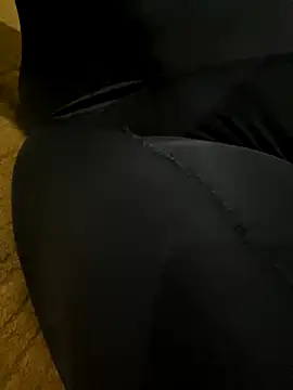 Snapshot of zaphiro777 chatting on November 2025 03:59:02 AM zaphiro777 online show from November 2025 03:59:02 AM