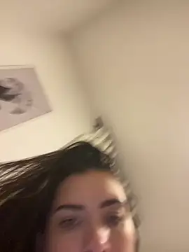 Snapshot of fer-nanda chatting on February 2026 04:28:02 AM fer-nanda online show from February 2026 04:28:02 AM