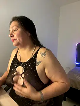 Snapshot of SAMANTHA_EF chatting on December 2025 05:07:01 PM SAMANTHA EF online show from December 2025 05:07:01 PM