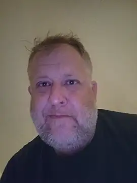 Snapshot of Mikey40wv chatting on July 2026 07:05:02 PM Mikey40wv online show from July 2026 07:05:02 PM