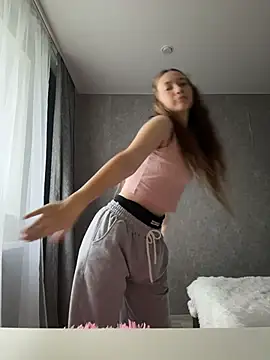 Holy Poly online show from November 2025 08:19:01 AM