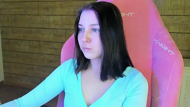 Snapshot of TinnaBurton chatting on February 2026 04:13:01 PM TinnaBurton online show from February 2026 04:13:01 PM