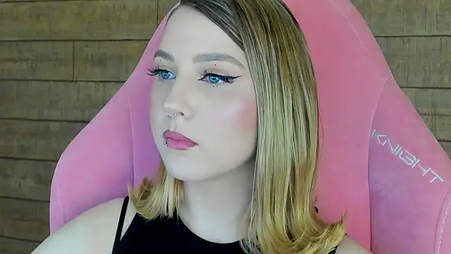 TinnaBurton online show from March 2026 04:02:01 PM