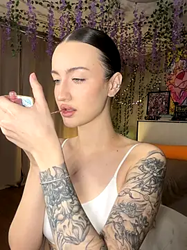 Snapshot of that_eva chatting on November 2025 06:06:02 AM that eva online show from November 2025 06:06:02 AM