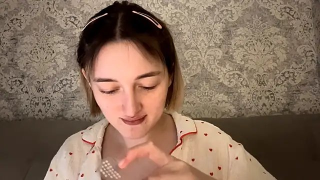 Emily lyy online show from January 2026 06:11:02 PM