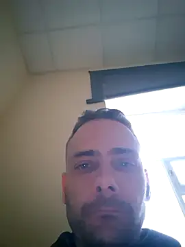 Gregorywhitelegs online show from March 2026 03:29:02 PM