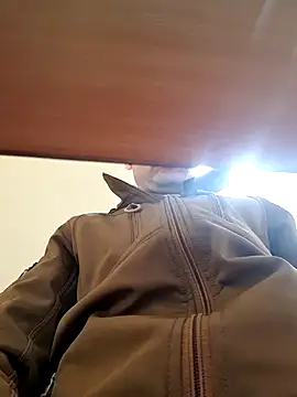 Gregorywhitelegs online show from April 2026 10:13:01 AM