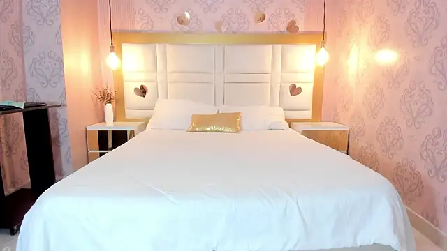 arietta skinny online show from February 2026 07:46:01 PM