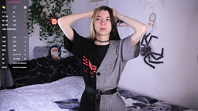 Emmie shy online show from November 2025 02:50:01 PM